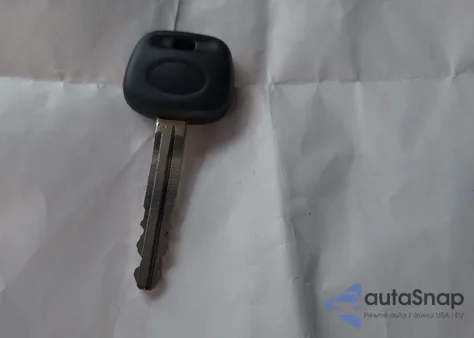 2007 Toyota Matrix Xr z USA, uszkodzony, nr VIN 2T1KR32E27C662817